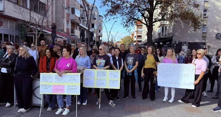 Djevojčice nisu same - protest u Srebreniku i Gradačcu/Tuzlanski.ba