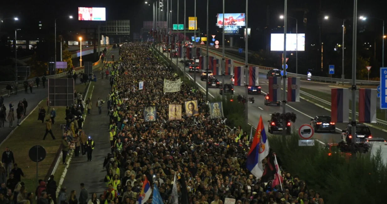 Komemorativne šetnje širom Srbije: Studenti pozvali građane na veliki skup u Novom Sadu/