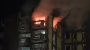 Požar, Tuzla, Dom penzionera, vatrogasci, vatra, policija, spašavanje ljudi/Anadolija