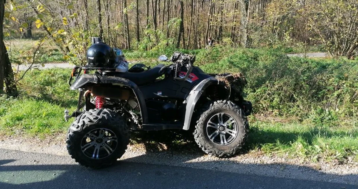 Quadom sletio sa puta/Ilustracija/