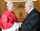 Pope Leo XIV meets Palestinian Authority President Mahmoud Abbas at the Vatican, November 6, 2025. Simone Risoluti/Vatican Media/­Handout via REUTERS ATTENTION EDITORS - THIS IMAGE WAS PROVIDED BY A THIRD PARTY.  TPX IMAGES OF THE DAY/Simone Risoluti