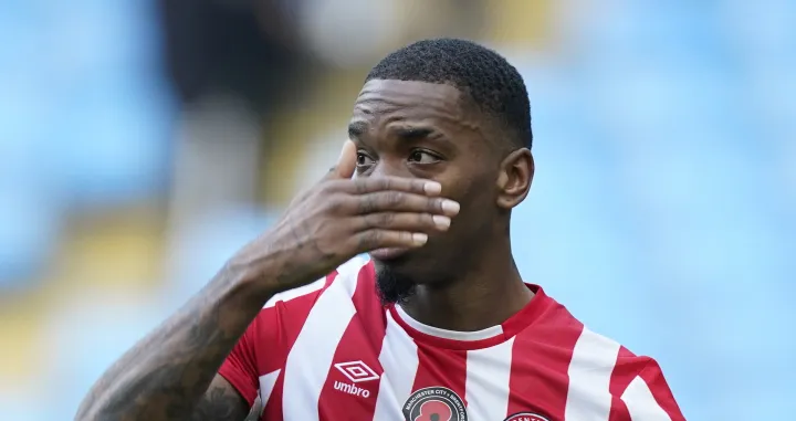 epa10301733 Ivan Toney of Brentford reacts after the English Premier League soccer match between Manchester City and Brentford FC in Manchester, Britain, 12 November 2022. EPA/Tim Keeton EDITORIAL USE ONLY. No use with unauthorized audio, video, data, fixture lists, club/league logos or 'live' services. Online in-match use limited to 120 images, no video emulation. No use in betting, games or single club/league/player publications/Foto: Tim Keeton