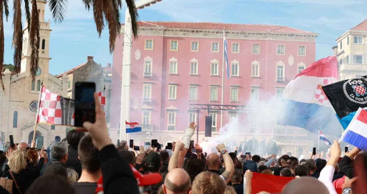 Protest, riva, Split, hapšenje napadača na Srbe, Hrvatska/Bogdan Klarić