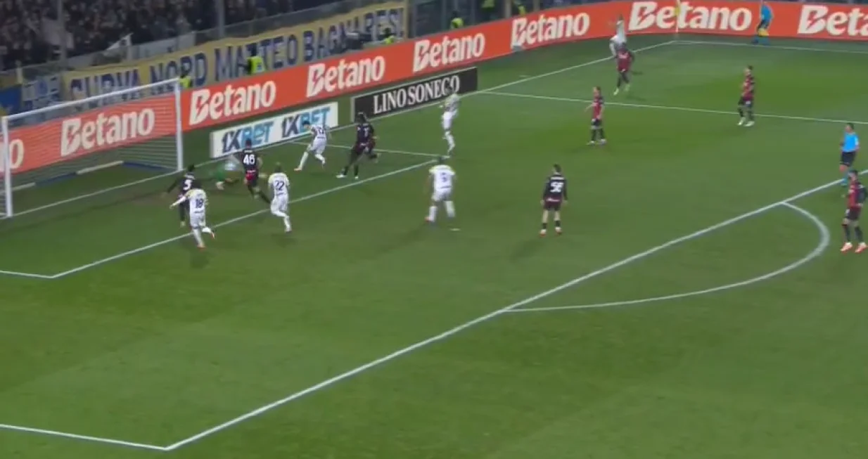 Remi Parme i Milana u meču 11. kola Serie A (FOTO: Screenshot)/Foto: 