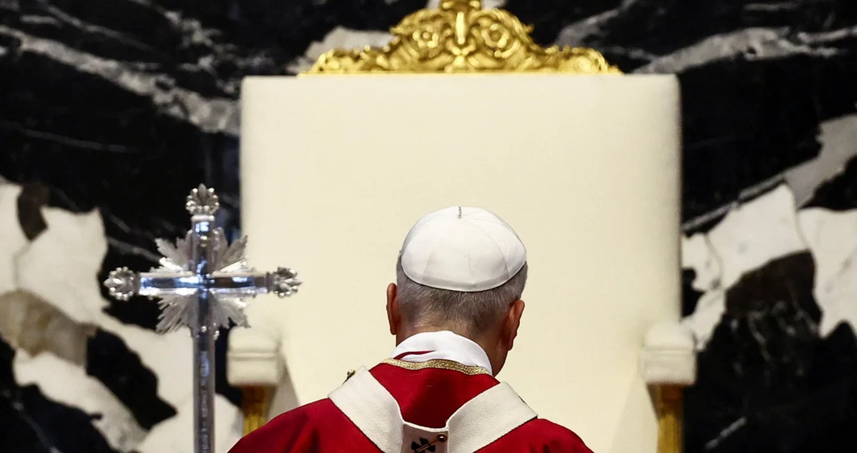 Pope Leo XIV presides over a Mass in suffrage for the late Pope Francis and for the cardinals and bishops deceased during the year, in St. Peter's Basilica, at the Vatican, November 3, 2025. REUTERS/Yara Nardi/Yara Nardi