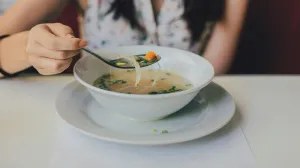 pileća supa, juha, piletina, čorba, jedenje, hrana, doručak, ručak, ručanje/Henrique Felix