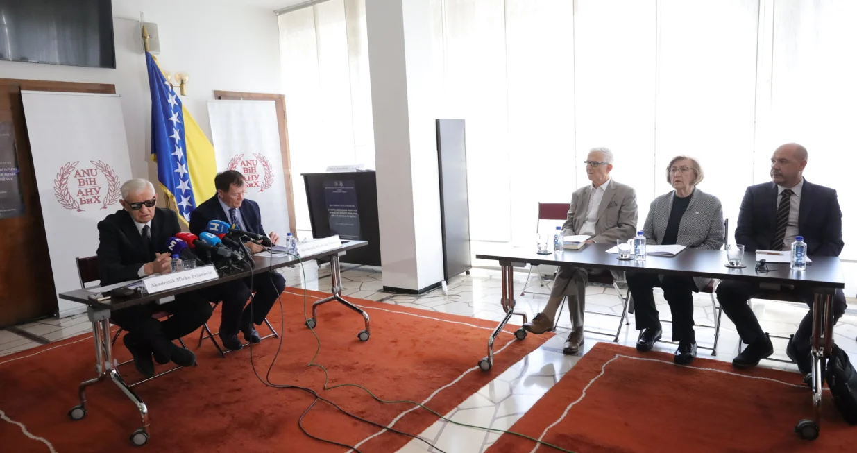 Pres-konferencija na kojoj će biti predstavljen program i učesnici skupa "30 godina Dejtonskog mirovnog sporazuma: dosezi u izgradnji mira i funkcionalne države" anu/Senad Gubelić