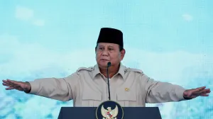FILE PHOTO: Indonesian President Prabowo Subianto gestures as he delivers a speech during a narcotics destruction ceremony, in Jakarta, Indonesia, October 29, 2025. REUTERS/Willy Kurniawan/File Photo/Willy Kurniawan