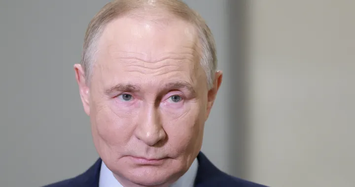 Russian President Vladimir Putin meets with journalists to comment on new U.S. sanctions targeting two major Russia's oil producers, as well as other international issues, in Moscow, Russia, October 23, 2025. Sputnik/Alexander Shcherbak/Pool via REUTERS ATTENTION EDITORS - THIS IMAGE WAS PROVIDED BY A THIRD PARTY./Alexander Shcherbak