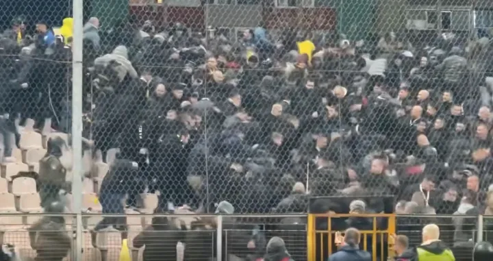 Navijači Rumunije brutalno pretučeni na Bilinom polju (FOTO: Screenshot)/Foto: 