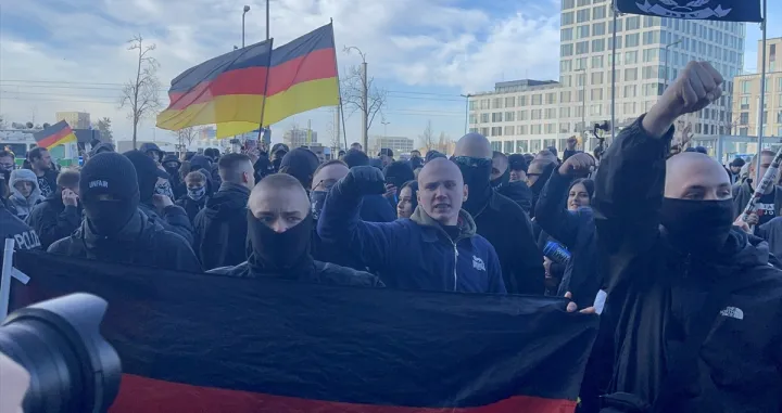 Berlin, Njemačka policija, neonacisti i ljevičari, marš, razdvajanje, sukob/Anadolija