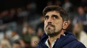 Soccer Football - World Cup - UEFA Qualifiers - Group K - Serbia v Latvia - Dubocica Stadium, Leskovac, Serbia - November 16, 2025 Serbia coach Veljko Paunovic before the match REUTERS/Marko Djurica/Foto: Marko Djurica