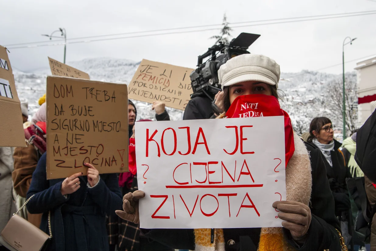 Protest za Almu Kadić/Damir Deljo