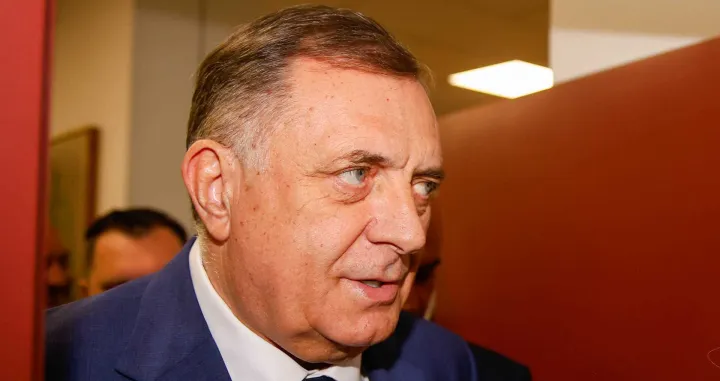 U Istočnom Sarajevu, 24. aprila 2025. godine, predsjednik bosanskohercegovačkog entiteta RS Milorad Dodik svečano je otvorio zgradu Rektorata i Muzičke akademije Univerziteta u Istočnom Sarajevu/Damir Deljo