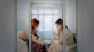 Vizual za kolumnu, zdravstvo, bolnica, prijateljice, bolest/Benjamin Krnić