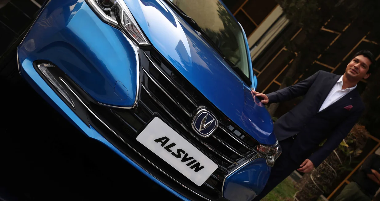 epa08877788 Danial Malik – CEO of Master Changan Motors presents the All-New Changan Alsvin – Pakistan's 1st Euro-5 Smart Sedan, in Karachi, Pakistan, 11 December 2020. Master Changan Motors will be selling three variants of Alsvin. The first is the 1.37-litre manual transmission variant. The car has a 1.5 litre 5-speed Dual-Clutch Automatic Transmission (DCT) and at the top of the line, will be the 'Lumiere' edition with 1.5-litre DCT. EPA/SHAHZAIB AKBER/Shahzaib Akber