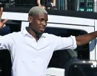 epa10061127 New Juventus' player Paul Pogba arrives at the J Medical center to undergo medical tests, in Turin, Italy, 09 July 2022. The French international has arrived in Turin to complete his return to Italian Serie A soccer side Juventus on a free transfer. EPA/Alessandro Di Marco/Foto: Alessandro Di Marco