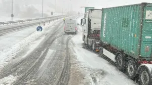 snijeg, autoput, otežan saobraćaj/Viber/Viber