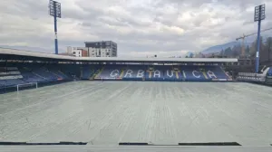 Stadion Željezničara zaštićen najlonom/Foto: 