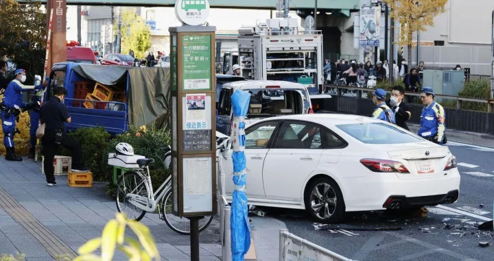 Vozilom udario pješake/X.com//