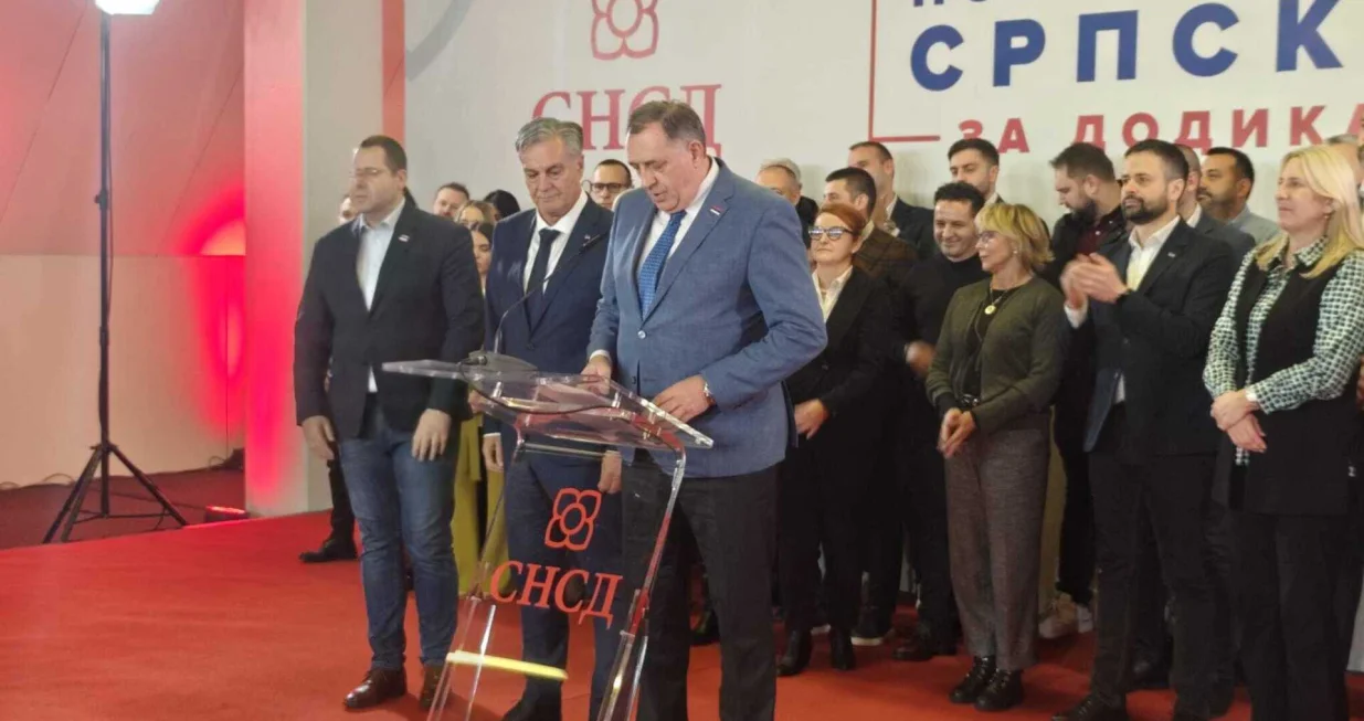 Milorad Dodik i Siniša Karan/Kenan Ćosić