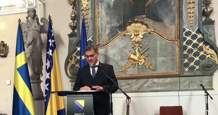 Denis Zvizdić u Stockholmu, Dan državnosti, svečanost/