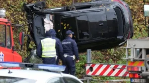 Automobil završio u kanalu/Printscreen/Instagram//