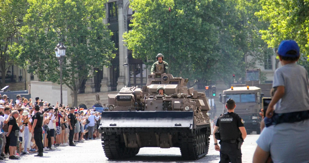 francuska vojska, vojni rok, vojnici, tenk/Lucas Lemoine