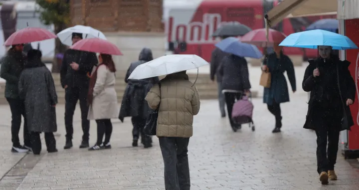 Novembar vrijeme hladno i kišno/Senad Gubelić