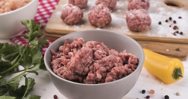 Mljeveno meso ne smijete odmrzavati ovako/Free Pik