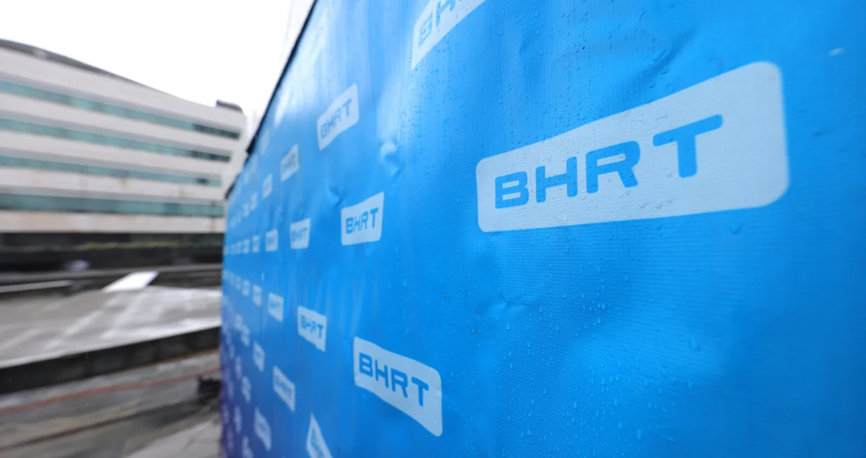 Protest uposlenika Radiotelevizije Bosne i Hercegovine BHRT ispred zgrade Parlamentarne skupštine Bosne i Hercegovine./Senad Gubelić