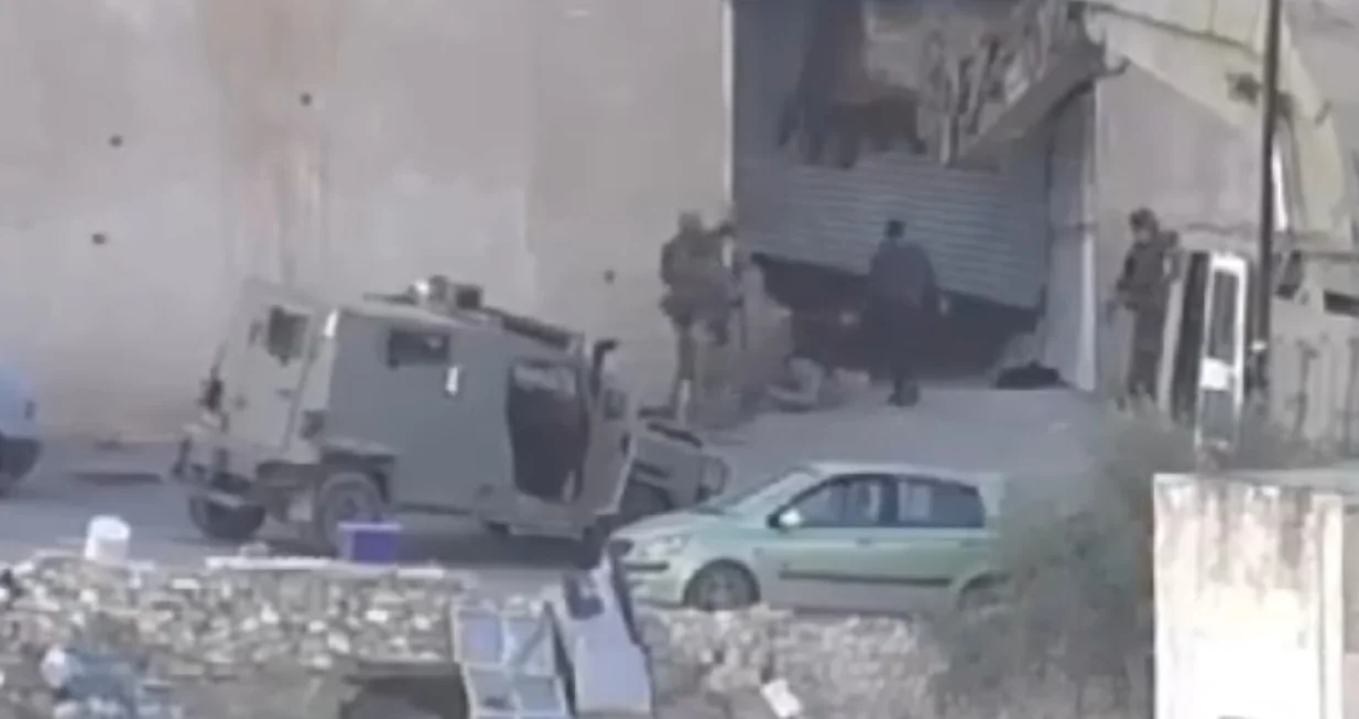 Pogubljenje Palestinaca/Screenshot X