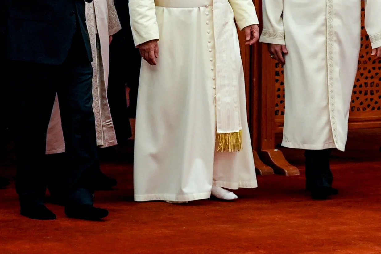 papa Lav XIV se izuo pri ulasku u džamiju/Anadolija/