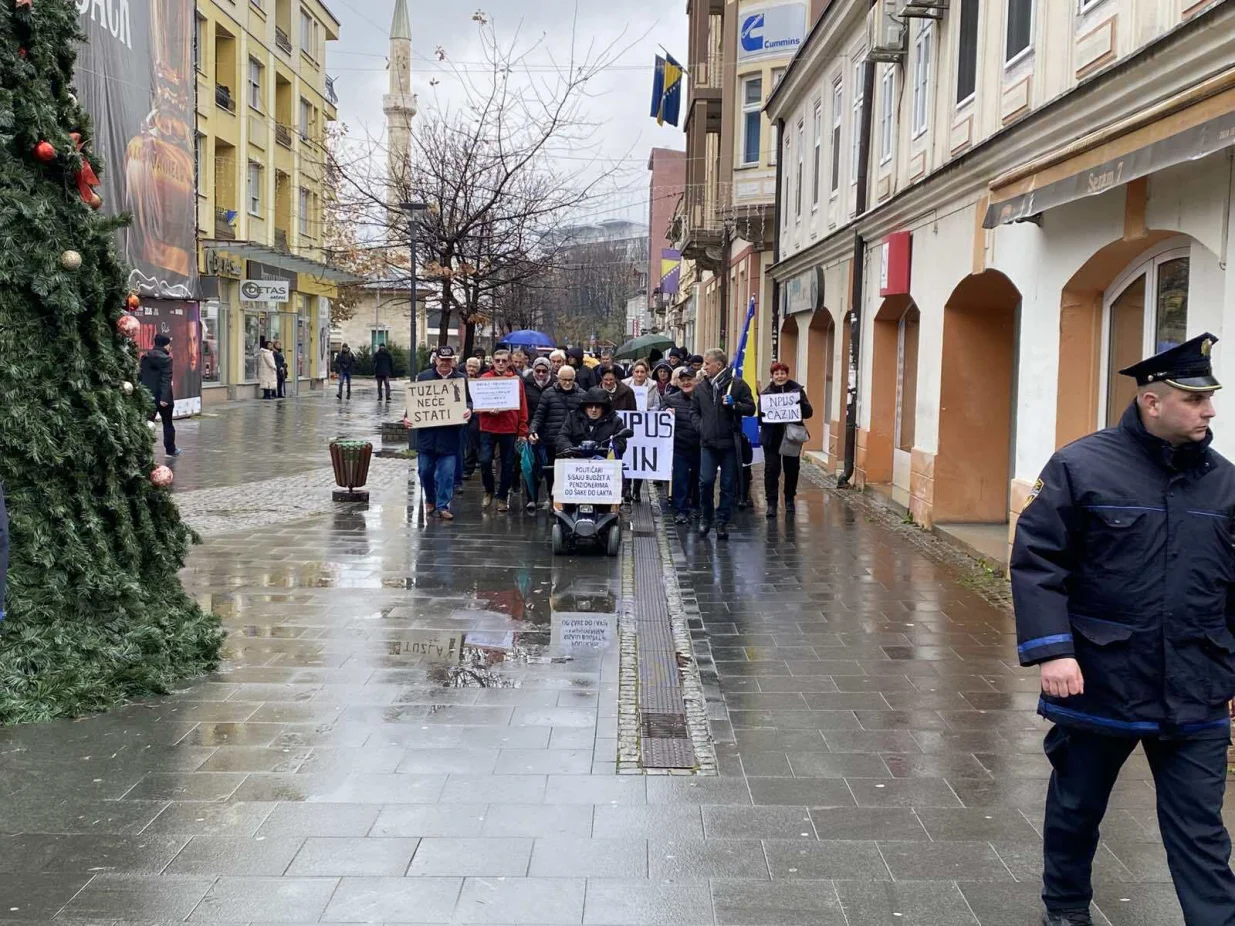 Protest penzionera, Tuzla, penzioneri/Vijesti.ba