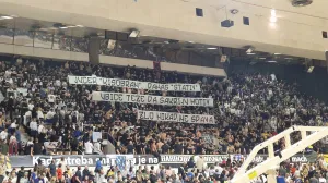 Parola BH Fanaticosa upućena prema Aleksandru Vučiću (FOTO: Sport1)/Foto: 