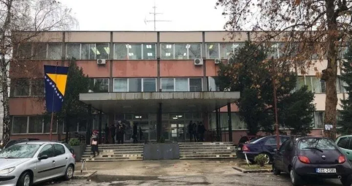 Univerzitet u tuzli/