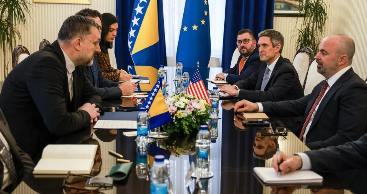 Elmedin Konaković i Mark Fleming, sastanak/X