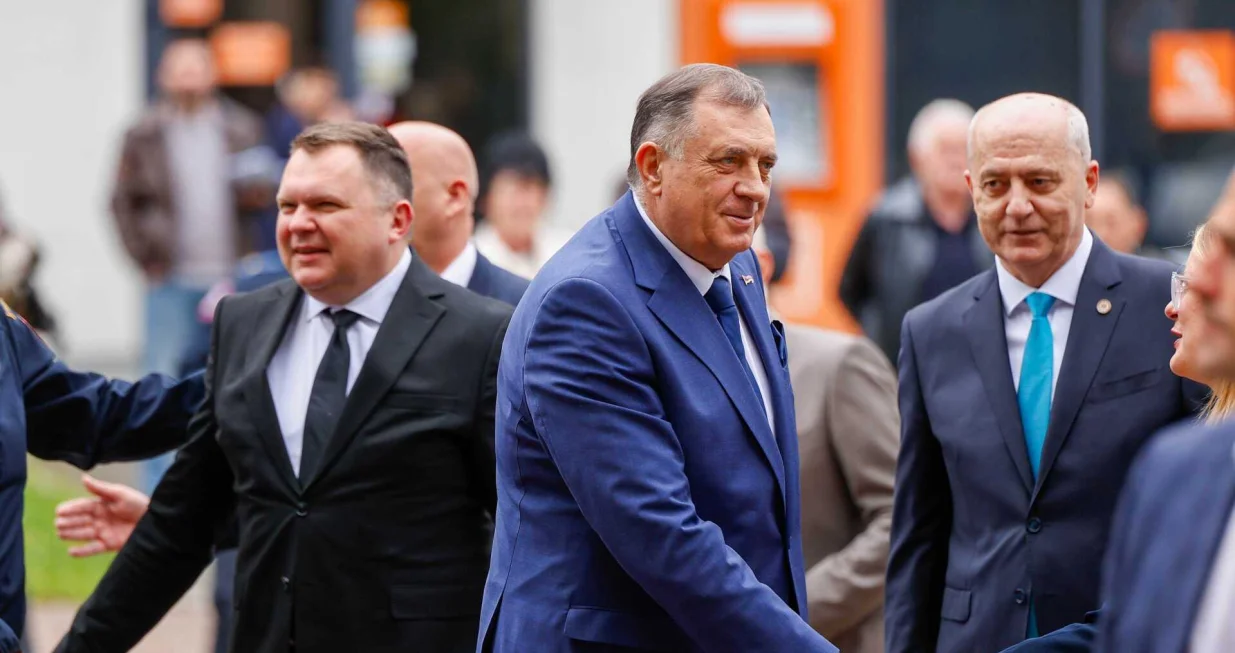 U Istočnom Sarajevu, 24. aprila 2025. godine, predsjednik bosanskohercegovačkog entiteta RS Milorad Dodik svečano je otvorio zgradu Rektorata i Muzičke akademije Univerziteta u Istočnom Sarajevu/Damir Deljo