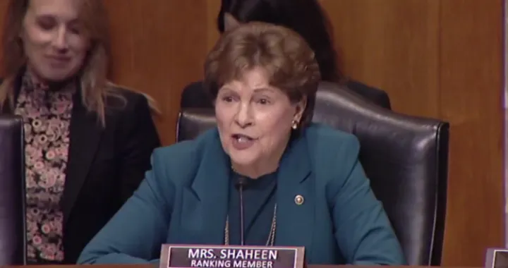 Jeanne Shaheen/