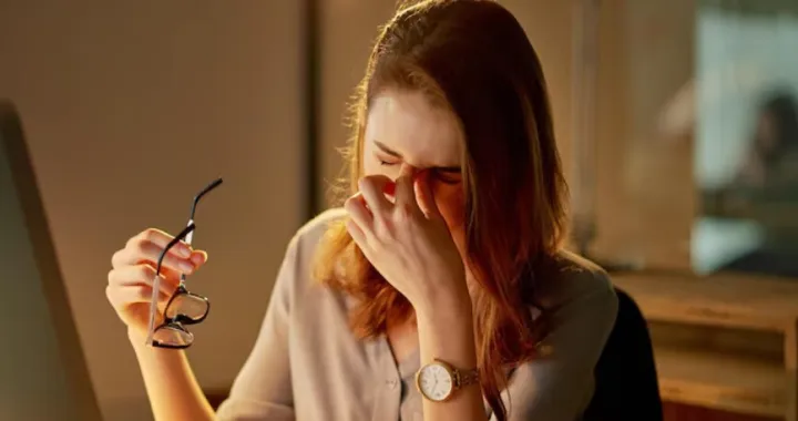 stres, umor, glavobolja/Freepik