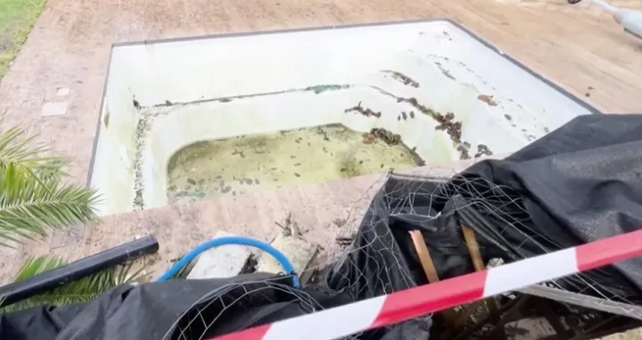 Vozilom završili u bazenu/Printscreen/X.com//