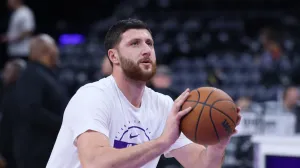 Nov 30, 2025; Salt Lake City, Utah, USA; Utah Jazz center Jusuf Nurkic (30) warms up before the game against the Houston Rockets at Delta Center. Mandatory Credit: Rob Gray-Imagn Images/Foto: Rob Gray