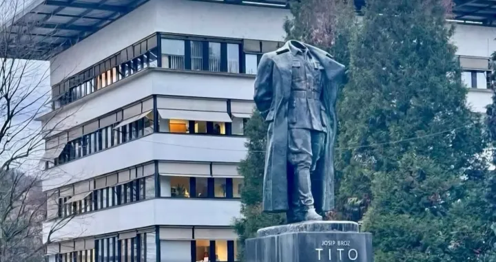 tito ostao bez glave u velenju X/X