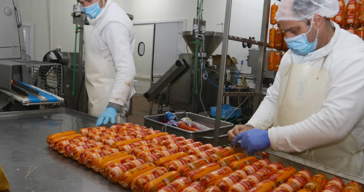 Madi-proizvodnja salame/Muhamed Tunović