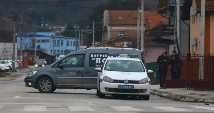Policija ispred kuće/Telegraf.rs//