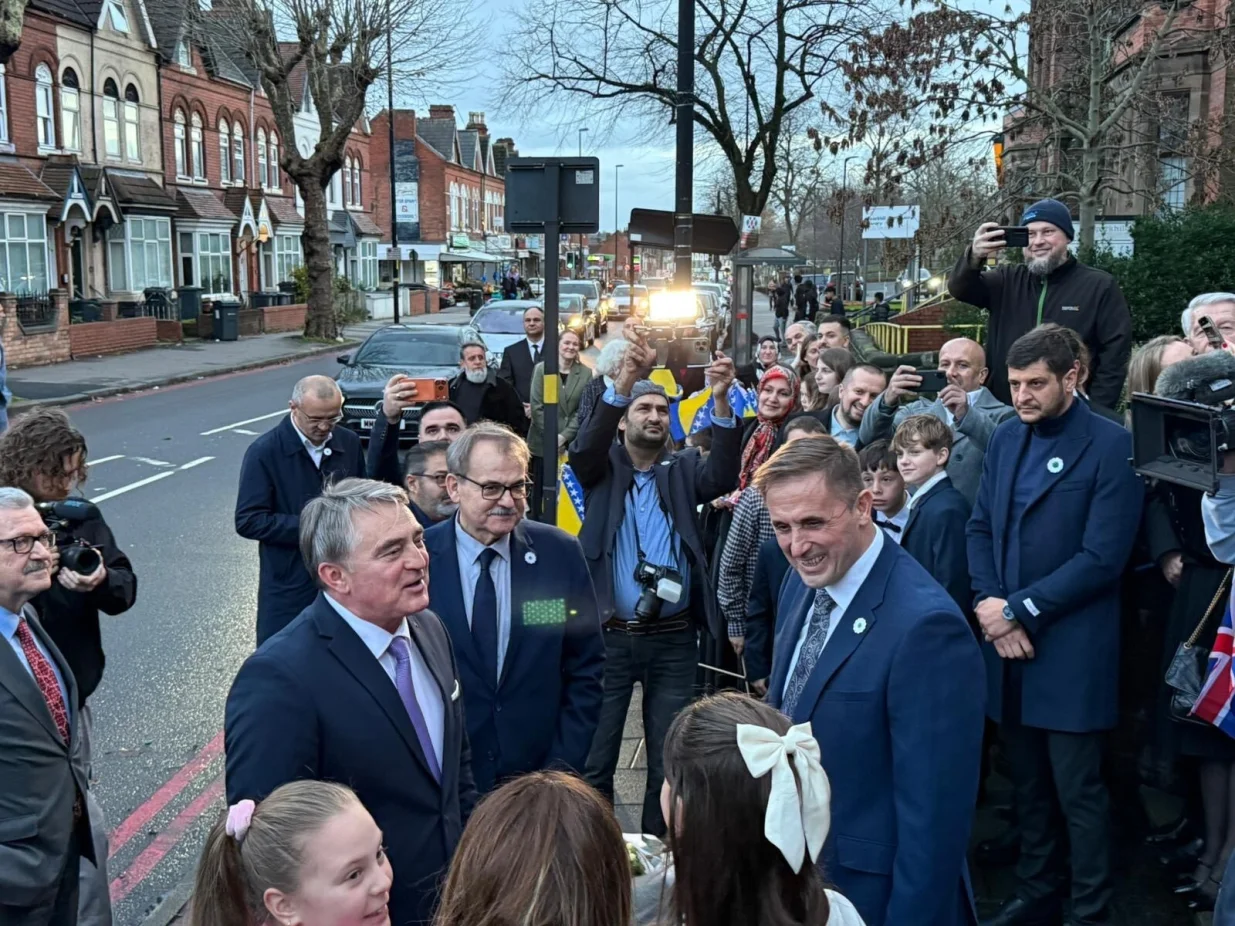 Dan državnosti BiH u Bosanskoj kući u Birminghamu, prijemu prisustvovao Željko Komšić//