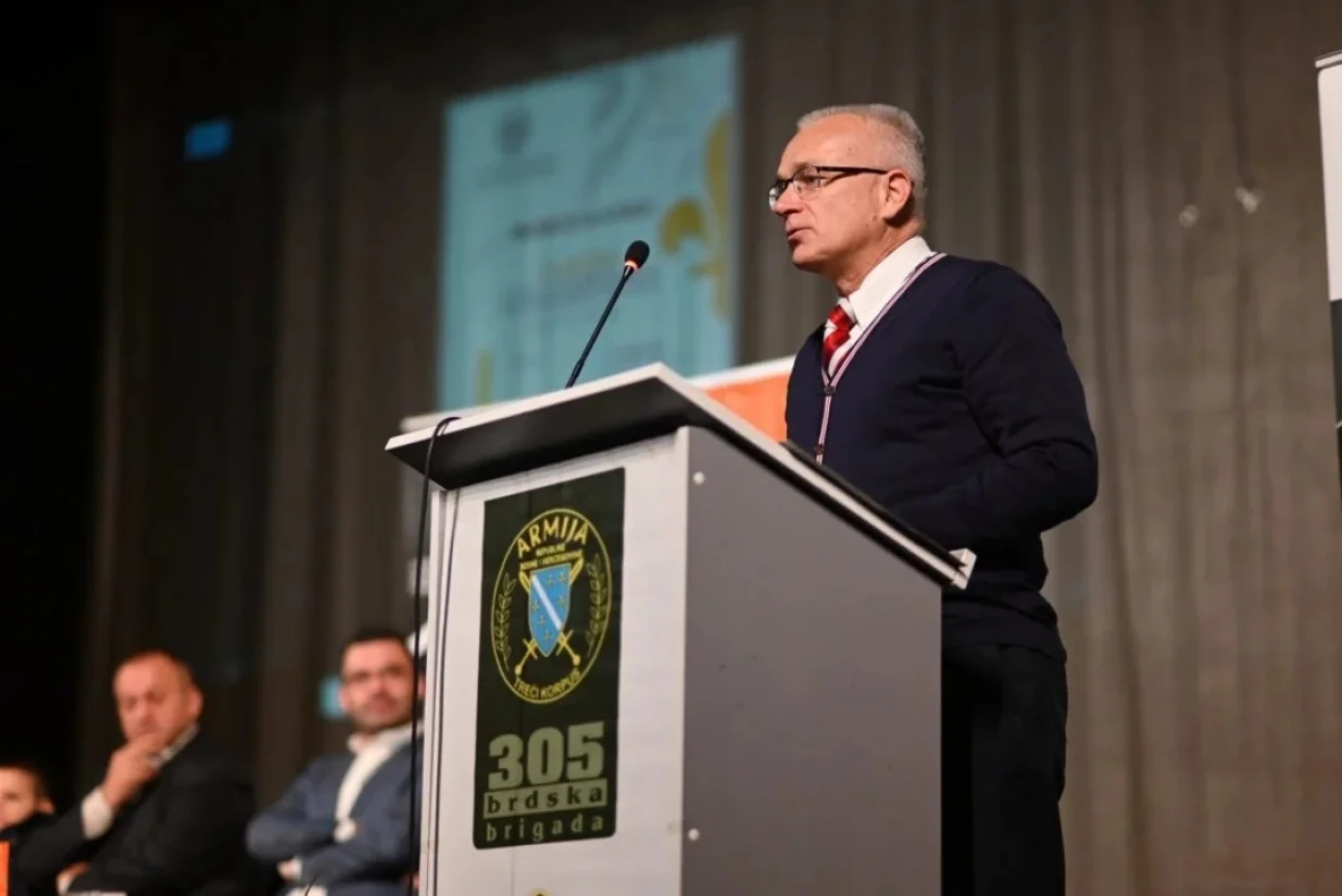 Promocija knjige "Jajačka 305/705. Slavna brdska brigada Armije Republike Bosne i Hercegovine", autora dr. sci. Amira Klike/Jajce Online