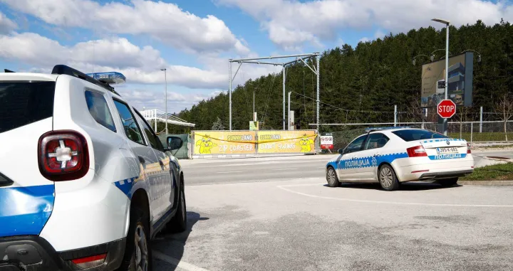 Bačena bomba na Sunnyland/Damir Deljo