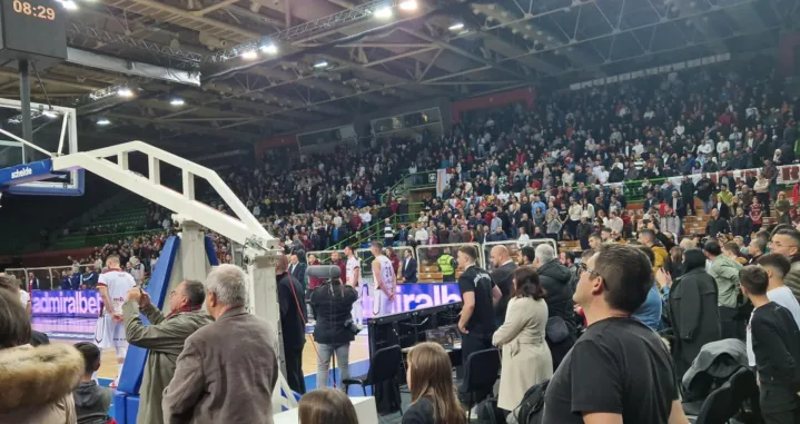 Odavanje počasti Mirzi Delibašiću/Foto: 