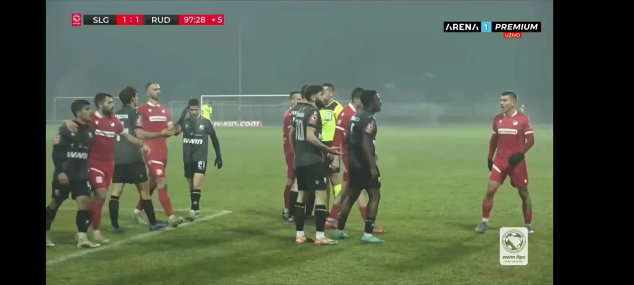 Sukob igrača Sloge i Rudara/Foto: 